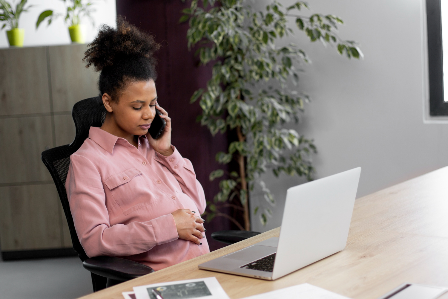 Managing Postpartum Depression and a Career: 5 Real Stories